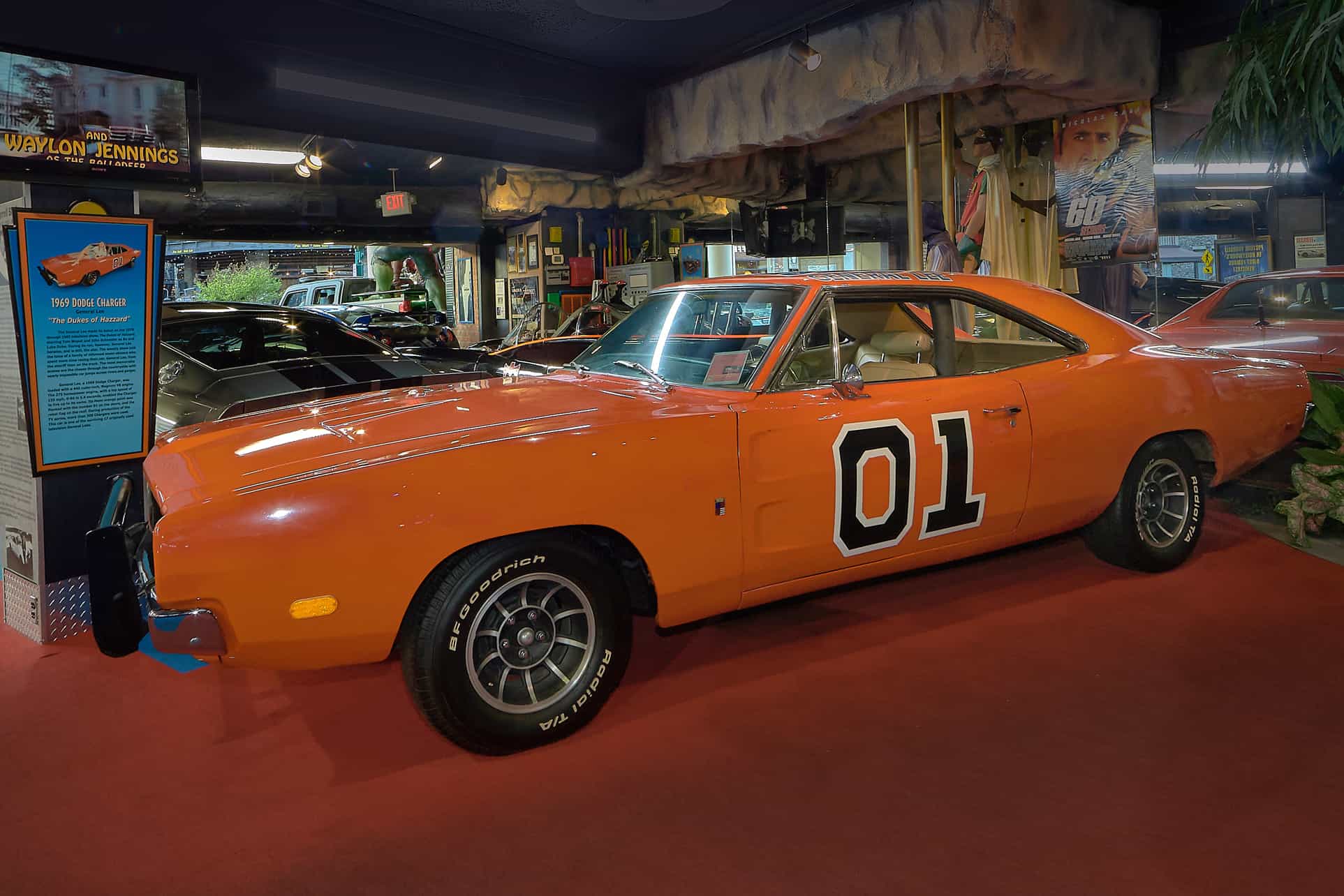 General Lee - Dodge Charger | Hollywood Star Cars Museum